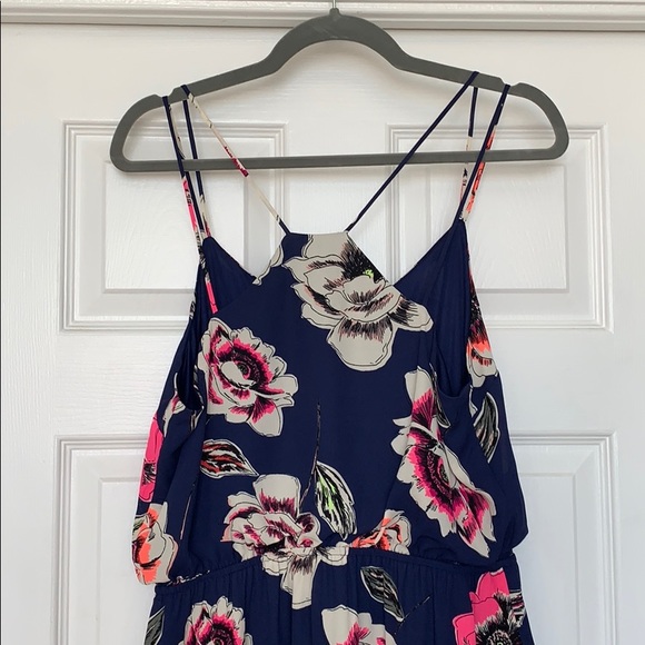 Express Dress - Picture 3 of 3